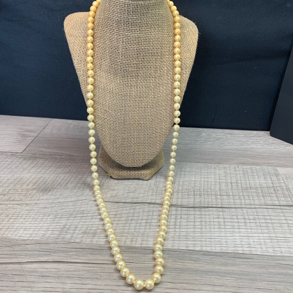 Vintage Faux Pearl Opera Length Necklace Cream Champagne Knotted 36 Inch 5457